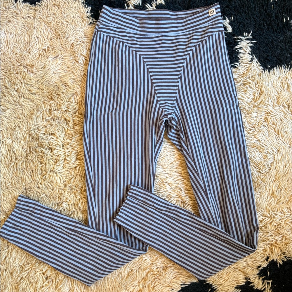 Fashion brand company leggings